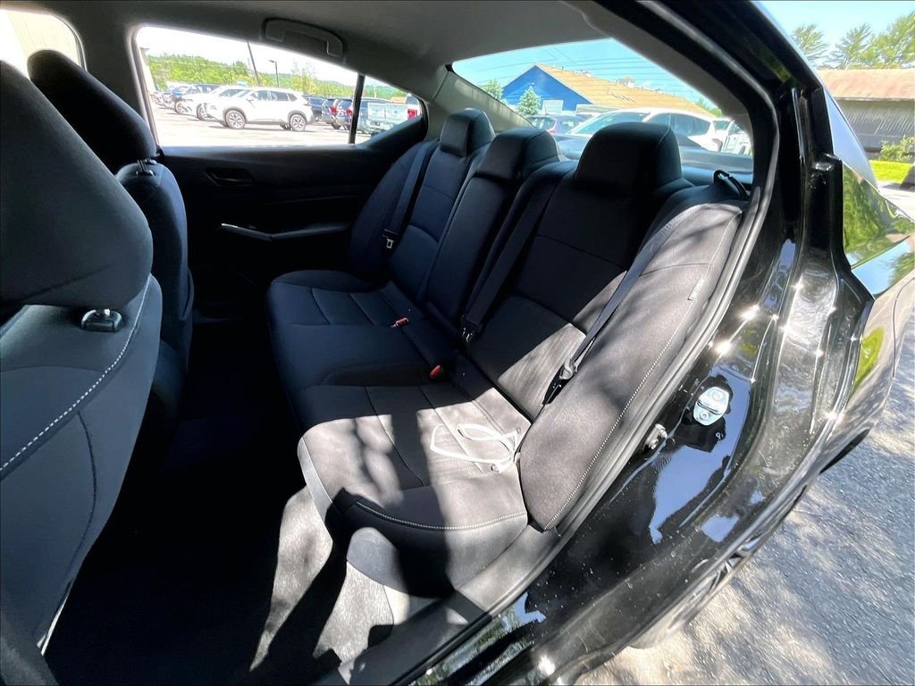 Used 2023 Super Black Clearcoat Nissan 2.5 SV image 15
