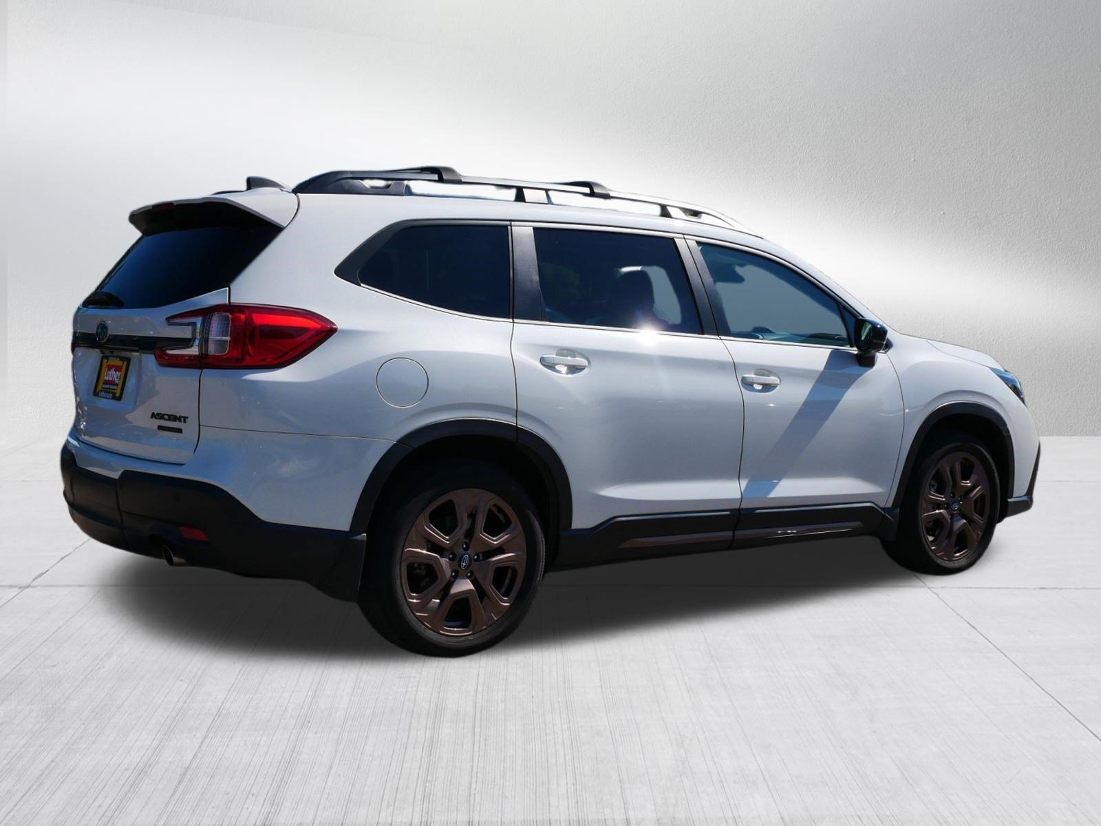 Used 2025 Crystal White Pearl Subaru Limited Bronze Edition image 7