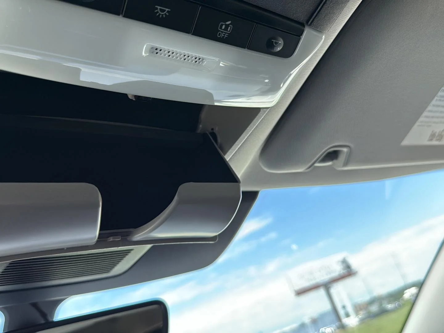 New 2026 Boulder Gray Pearl/Super Black Nissan Platinum image 36