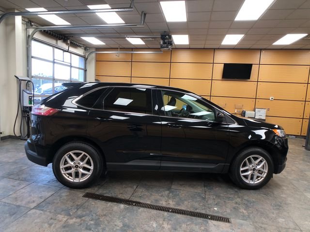 Certified Used 2024 Black Metallic Ford SEL image 8