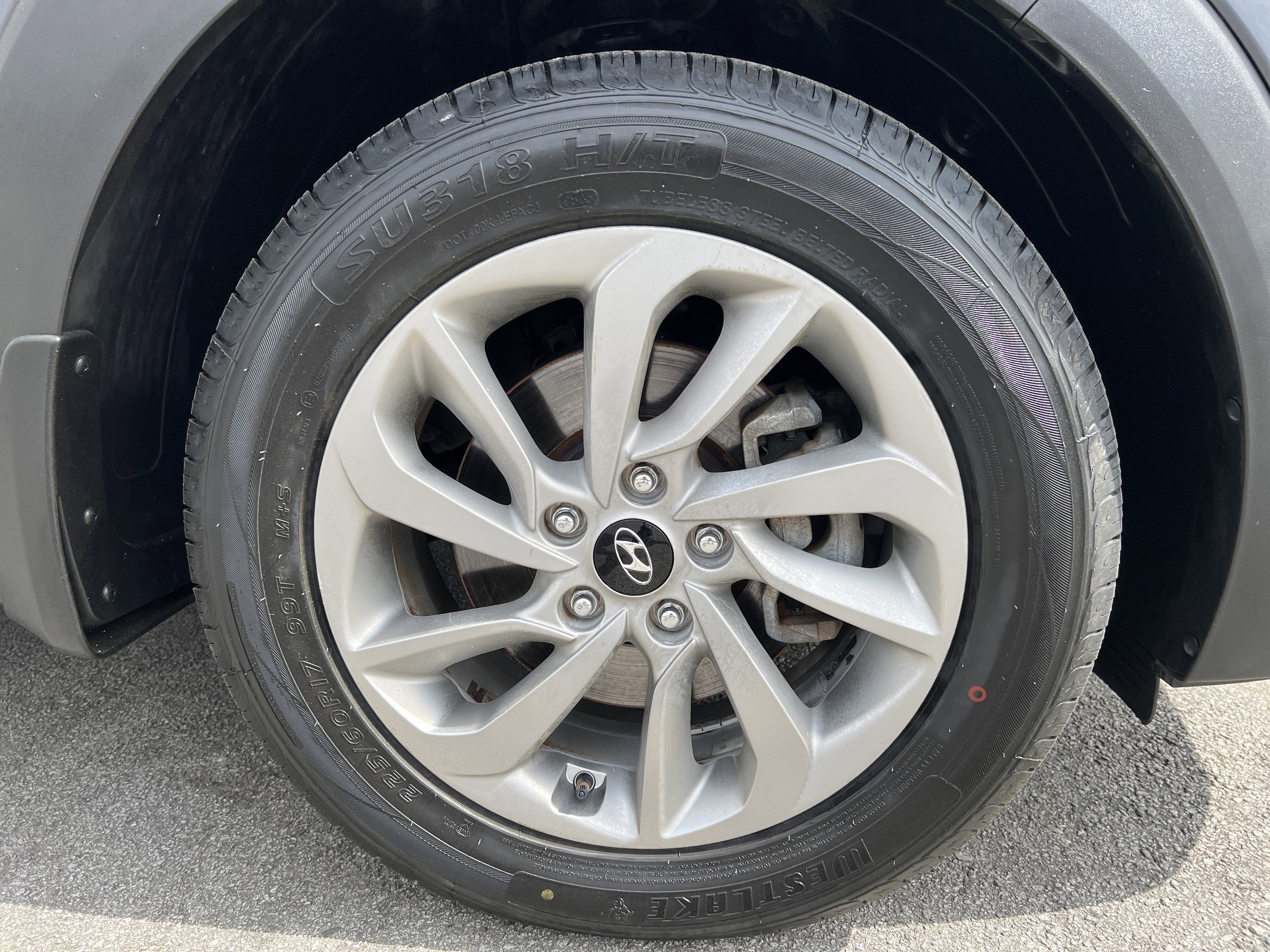 Used 2017 Coliseum Gray Hyundai  image 13