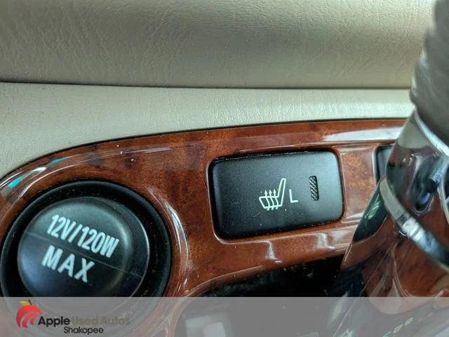 Used 2006 Gold Toyota Limited image 21