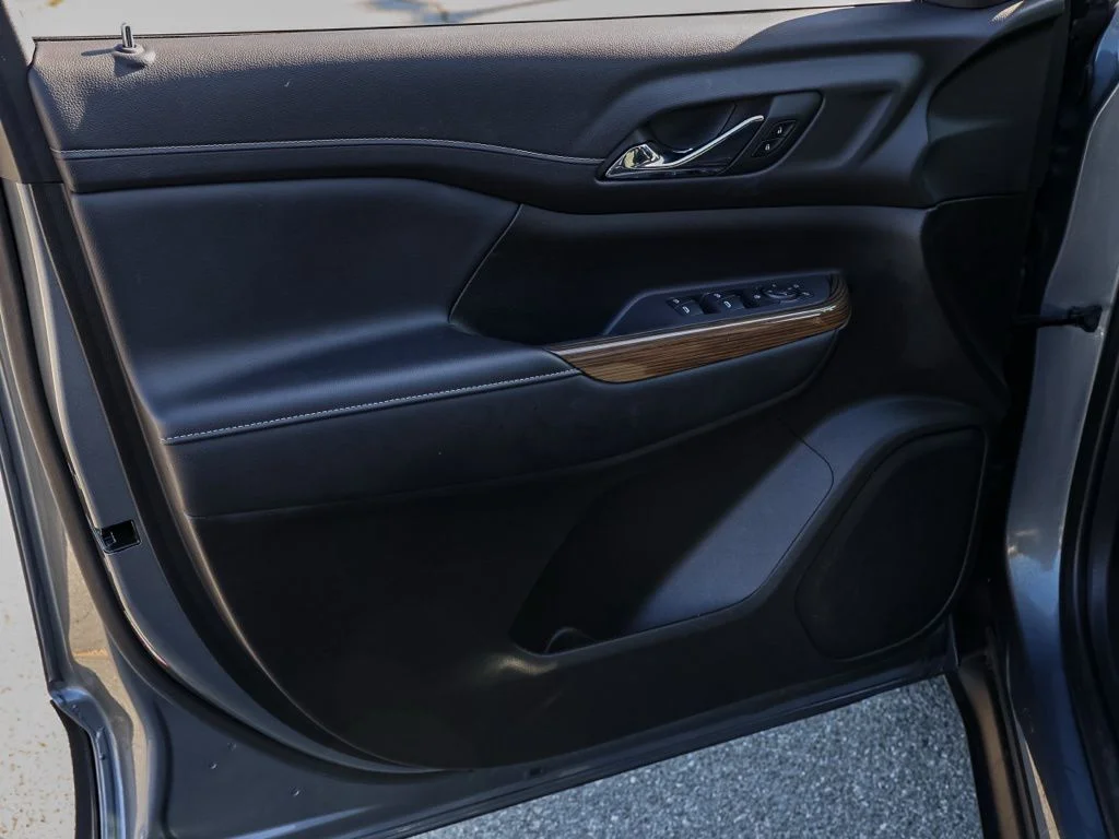Used 2022 Gray GMC SLE image 23