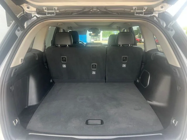 Used 2024 Silver Jeep 4xe image 11