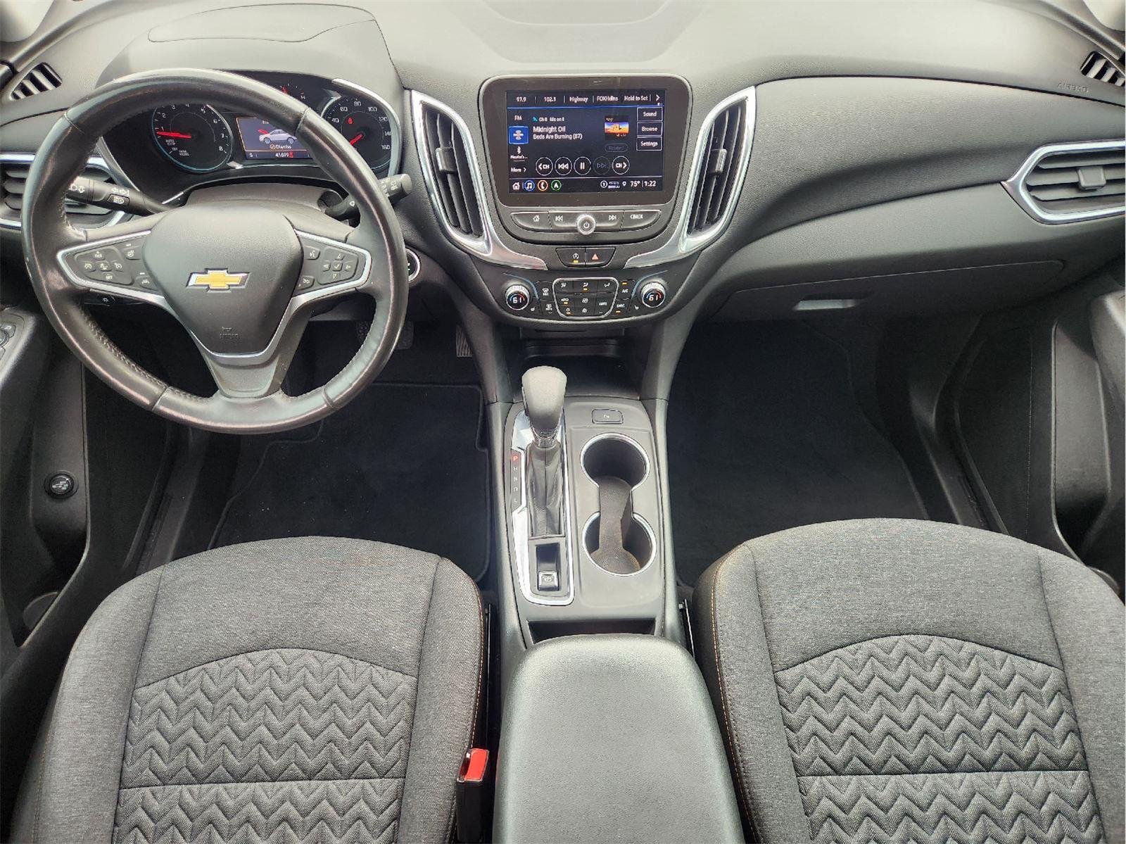 2022 Chevrolet Equinox photo 26 of 33