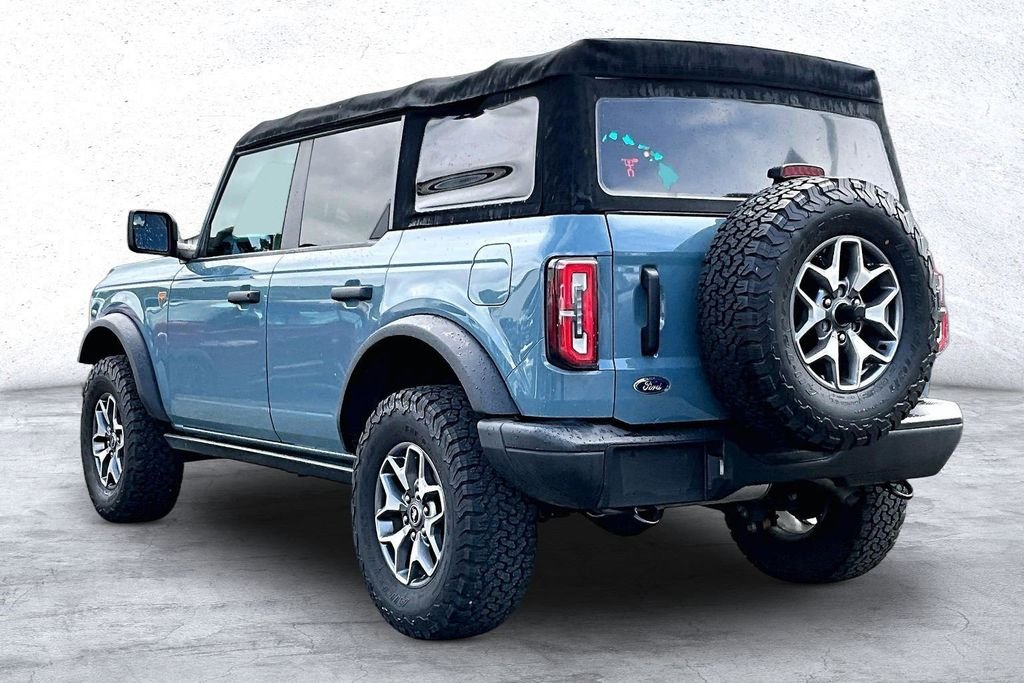 Used 2022 Blue Ford Badlands image 12