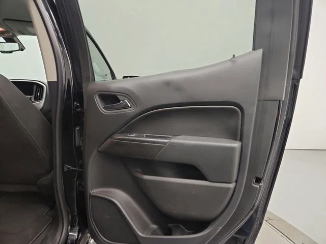 Used 2022 Black Chevrolet LT image 32