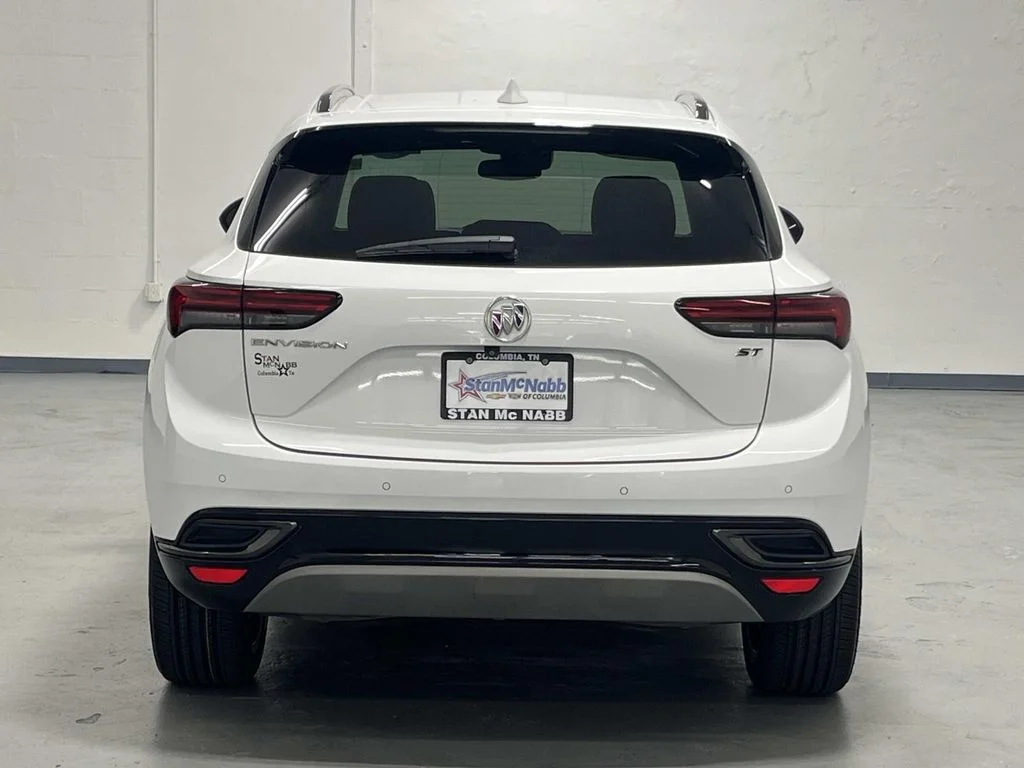 Used 2023 Summit White Buick Essence image 7
