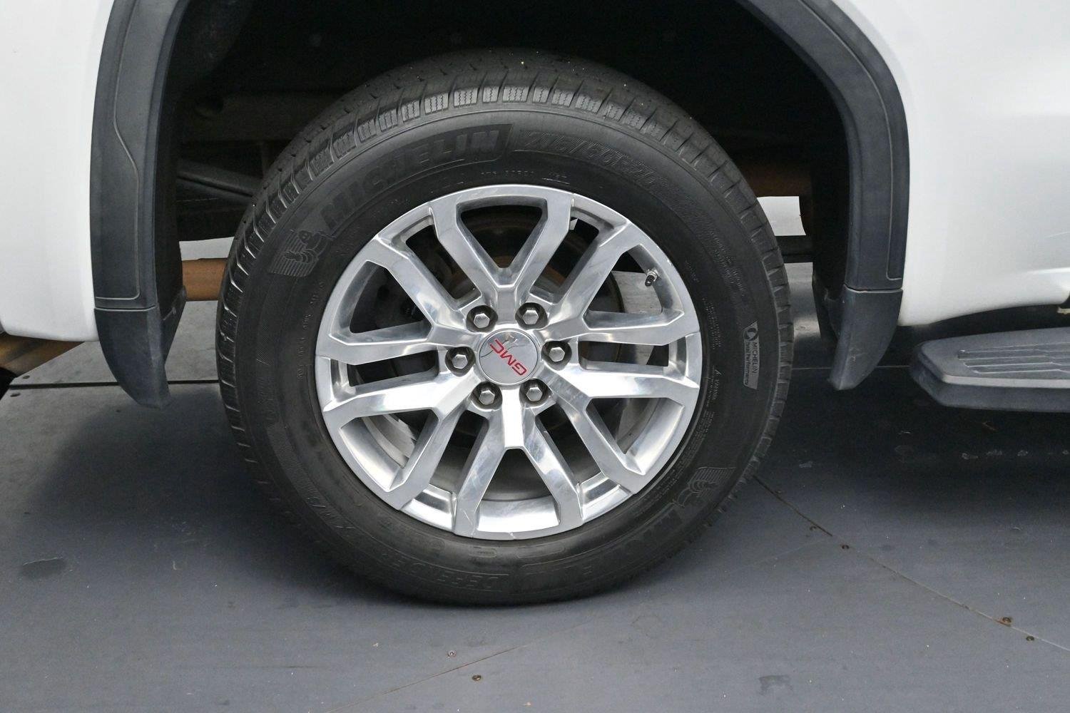 Used 2019 Summit White GMC SLT image 36