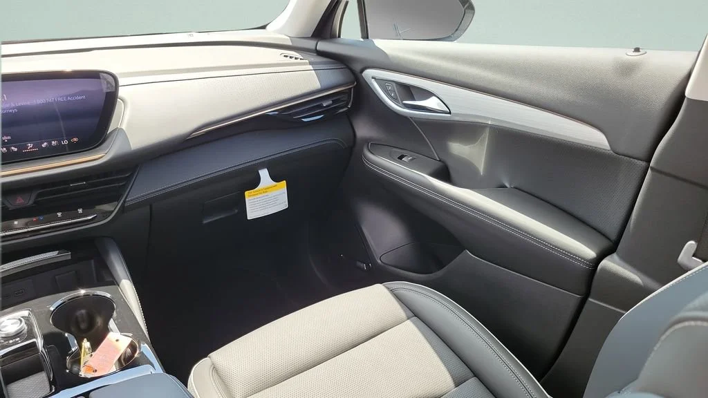 New 2026 Midnight Opal Buick Avenir image 16