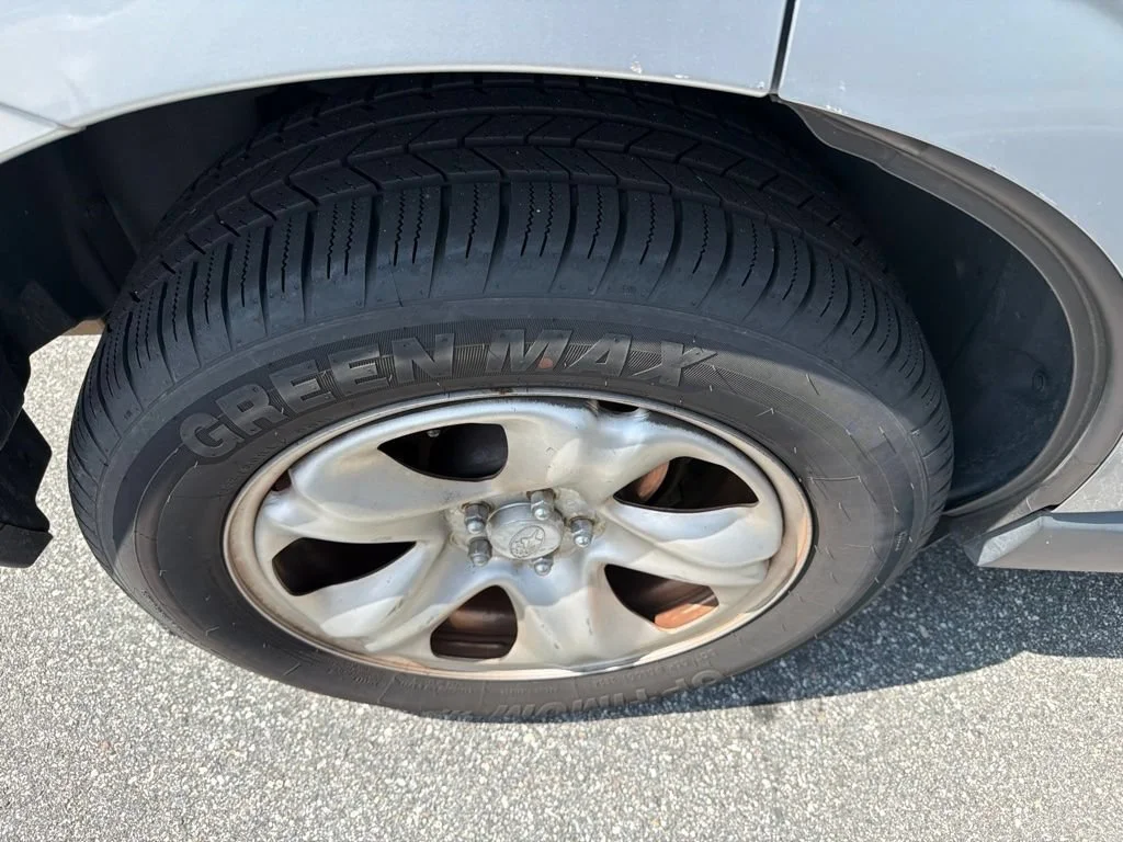 Used 2017 Silver Subaru 2.5i image 9