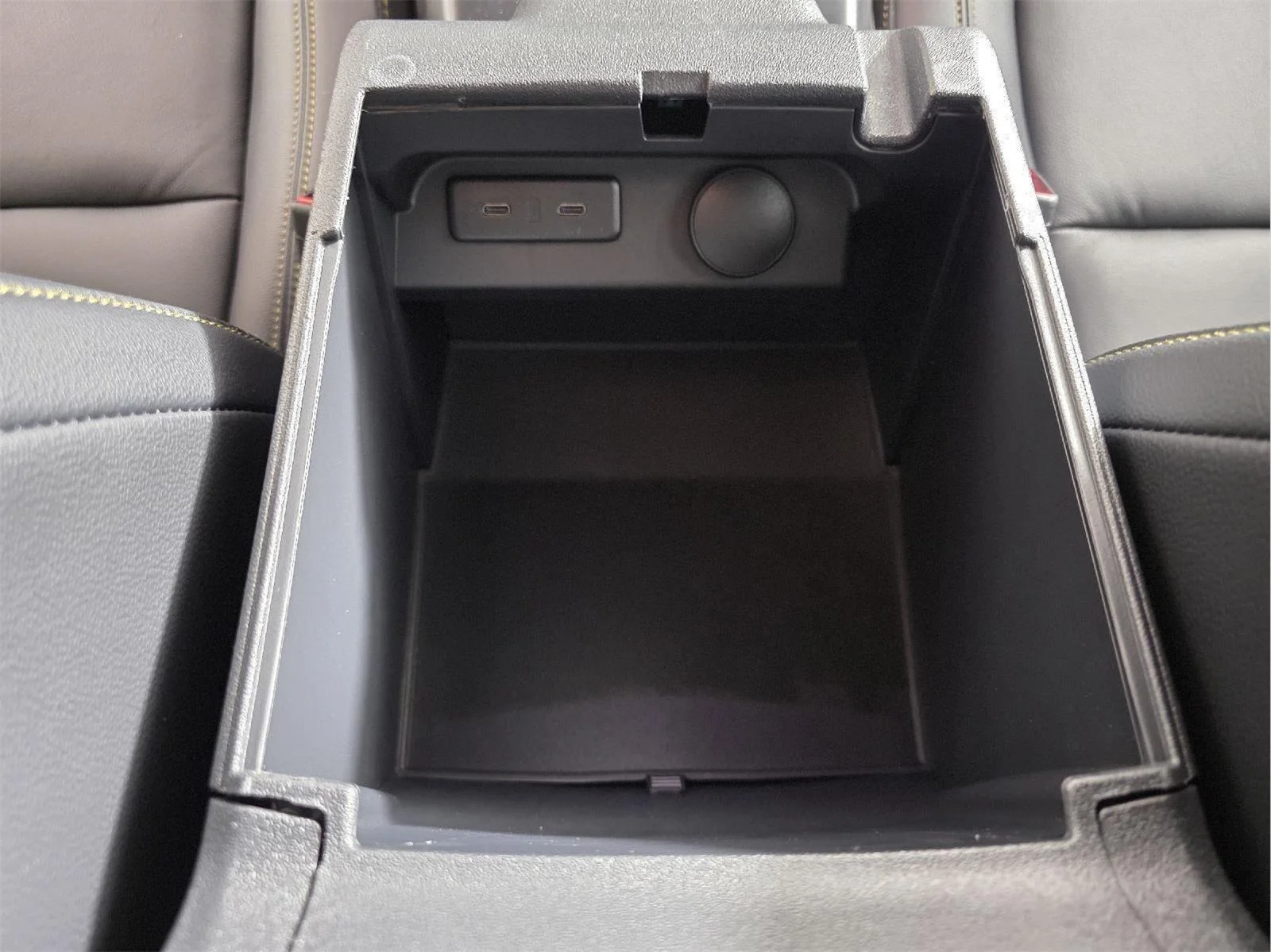 Used 2025 Carbonized Gray Metallic Ford Badlands image 34