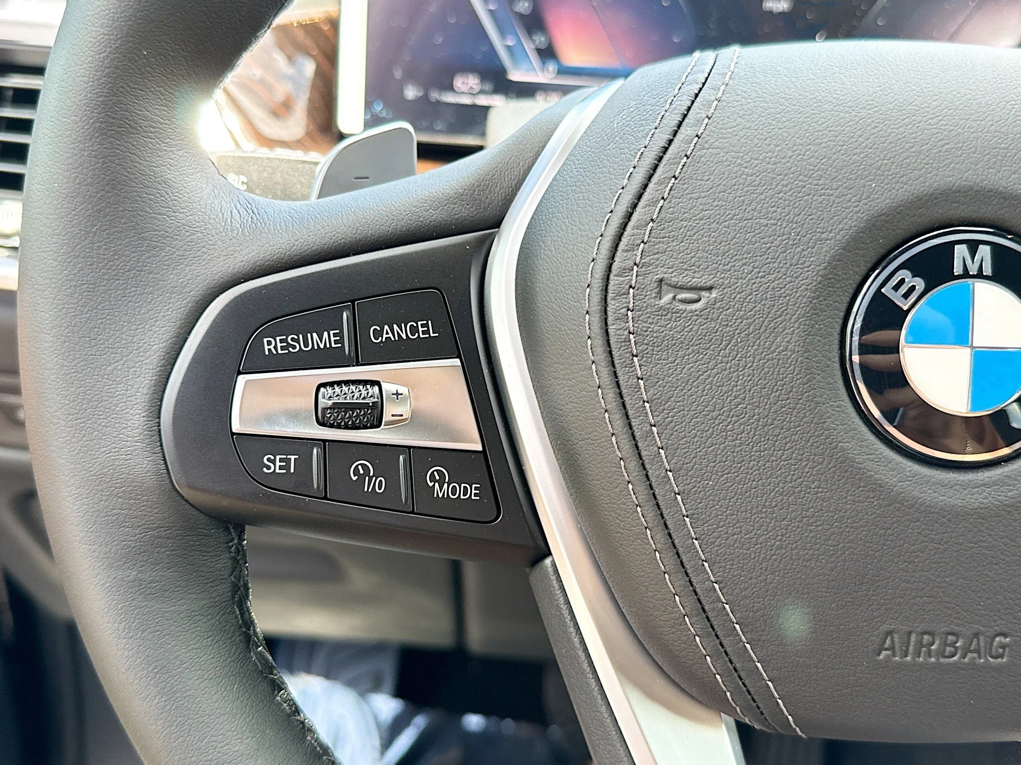 New 2026 Black Sapphire Metallic BMW sDrive40i image 38