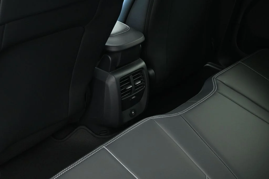 New 2026 Gray Ford Select image 18