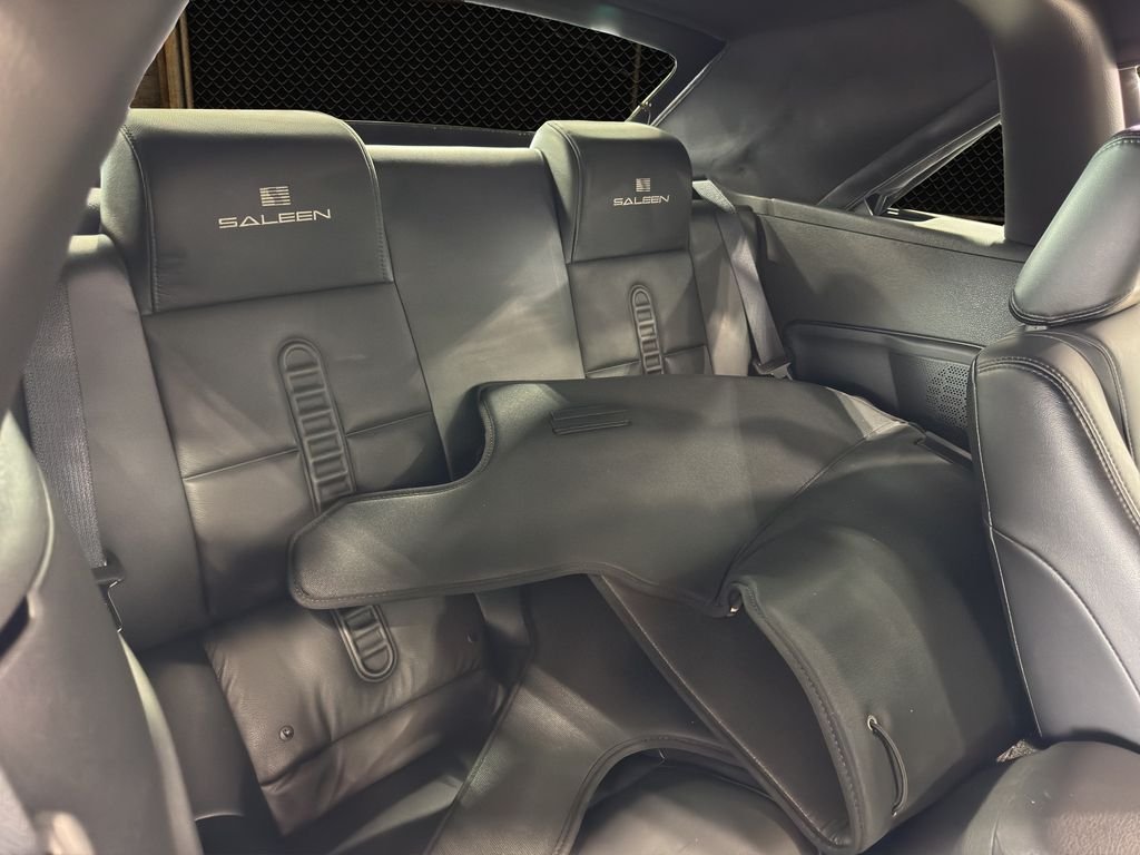 Used 2006 Black Clearcoat Ford GT Premium image 37