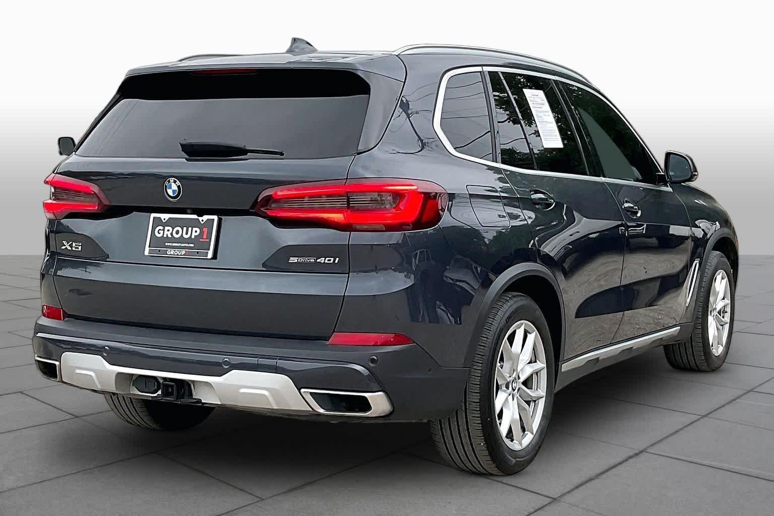 Used 2022 Arctic Grey Metallic BMW sDrive40i image 13