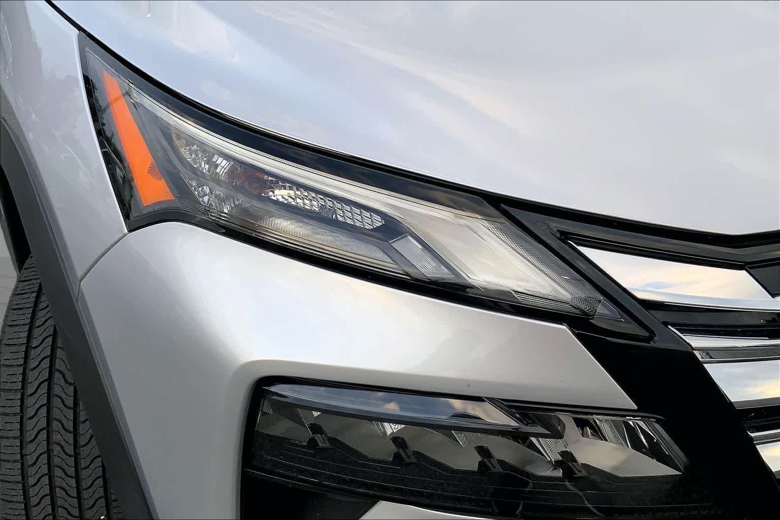 Used 2024 Brilliant Silver Metallic Nissan SV image 24