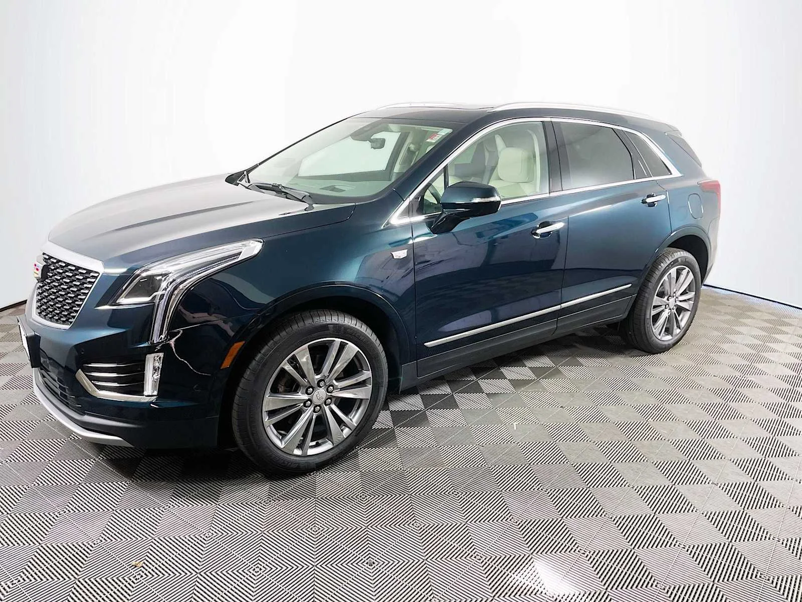 2026 Cadillac XT5 FWD Premium Luxury's photo