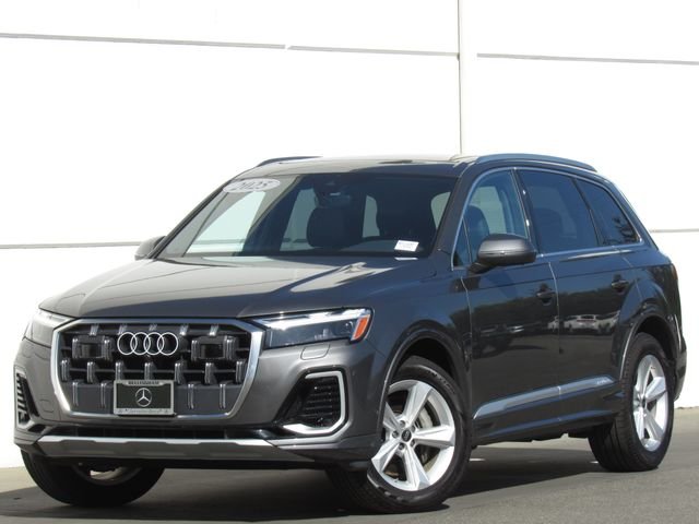 2025 Audi Q7 55 Premium quattro Tiptronic's photo