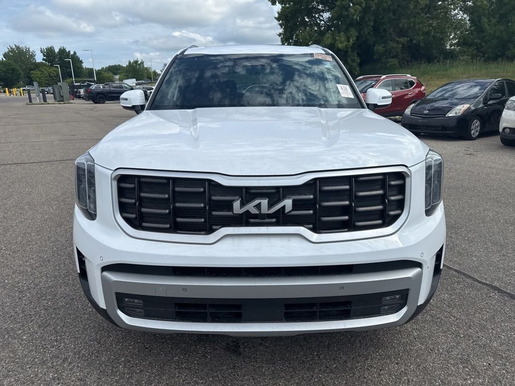 Used 2023 Black Kia SX X-Line image 2