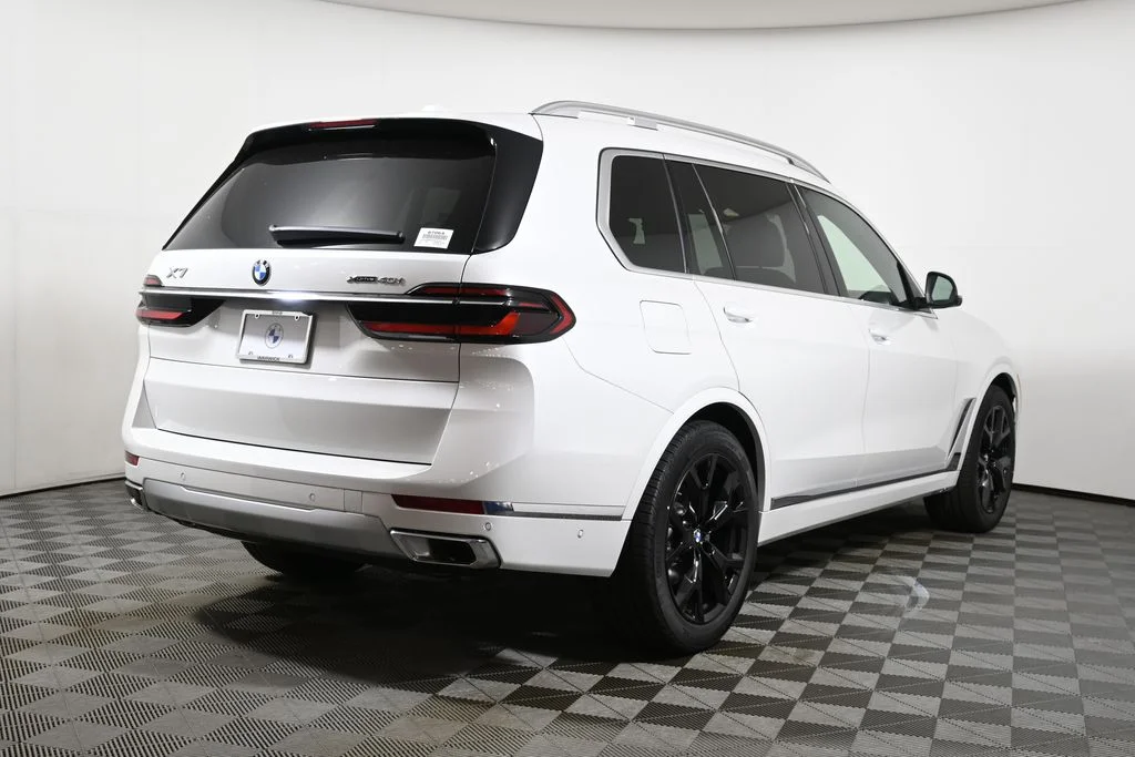 New 2027 White BMW xDrive40i image 7