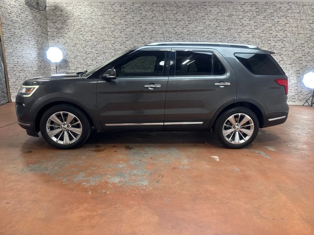 Used 2019 Magnetic Ford Limited image 4