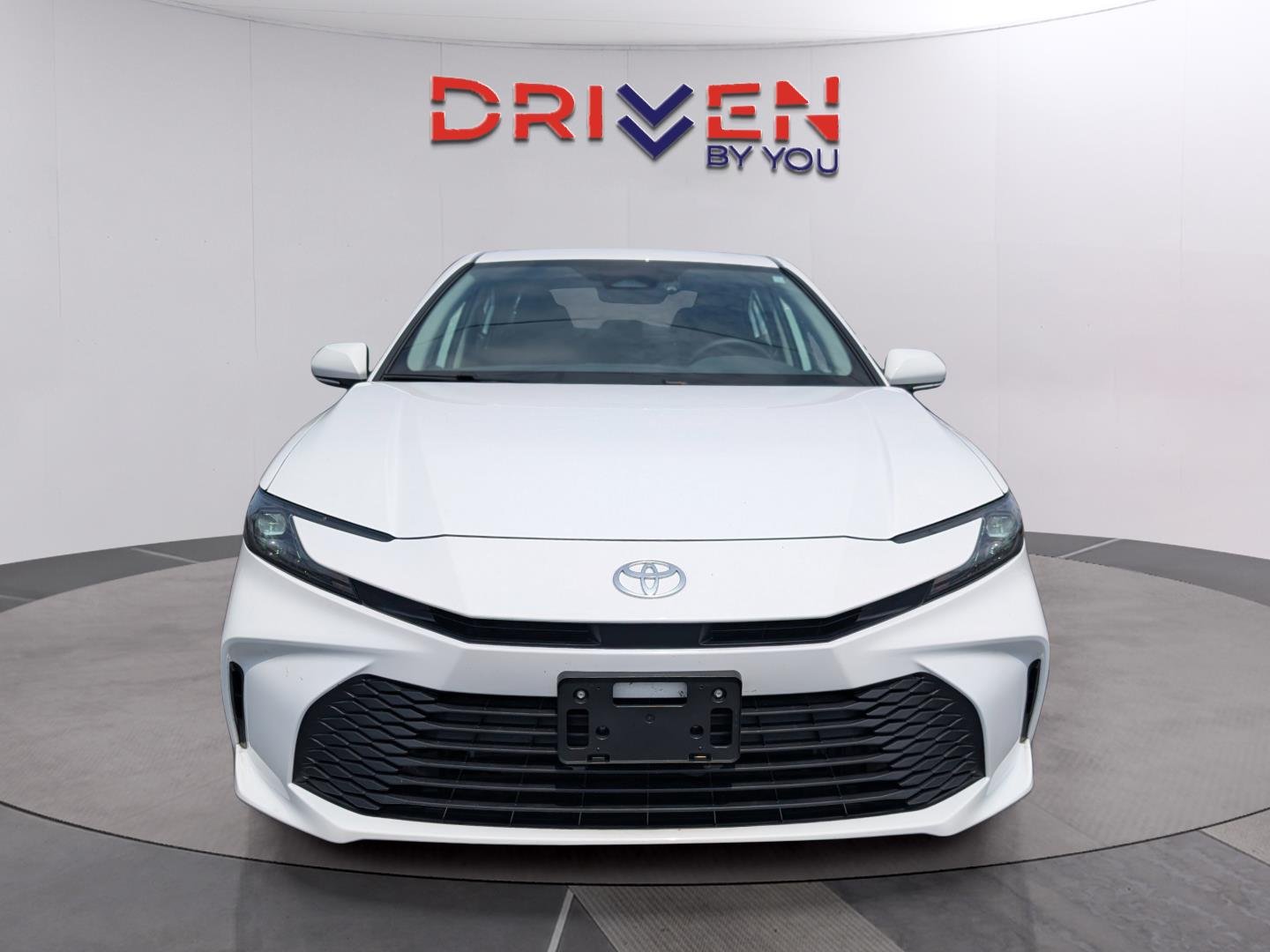 Used 2025 Ice Cap Toyota LE image 8