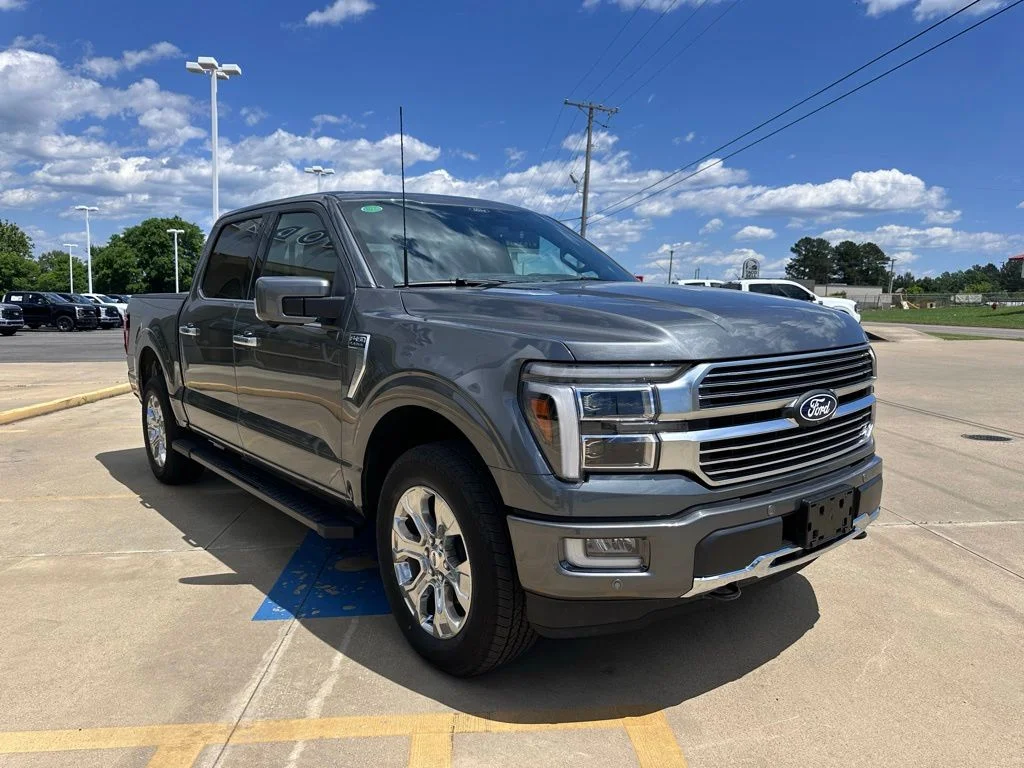 2026 Ford F-150 Platinum - Photo 6