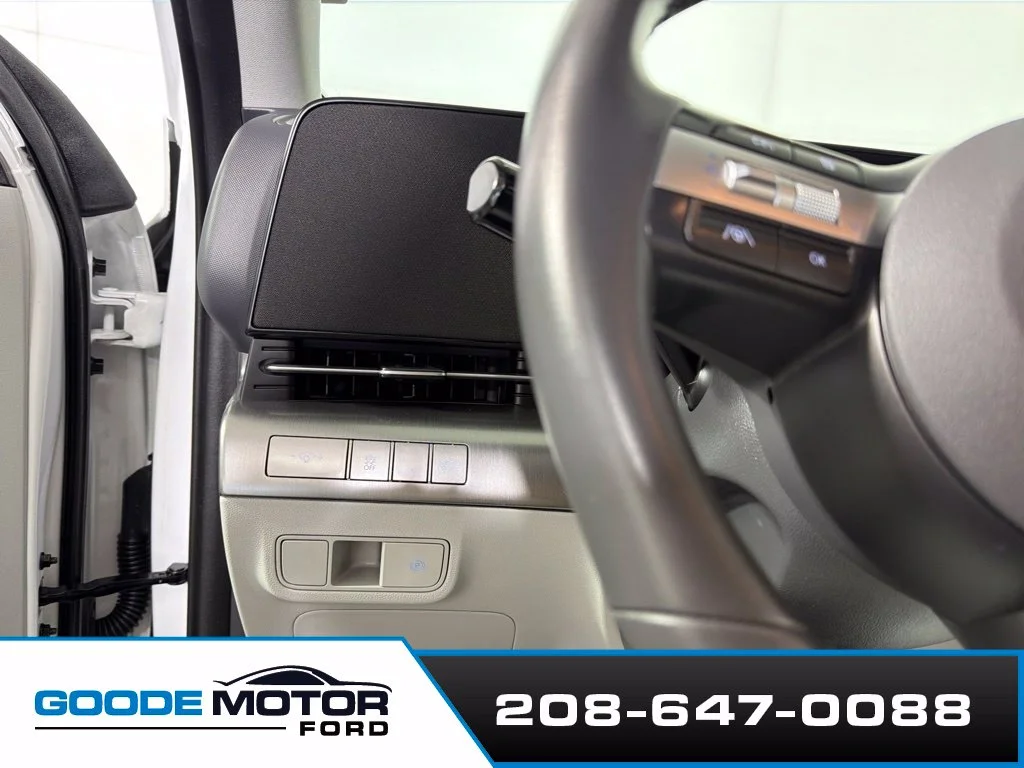 Used 2025 Atlas Hyundai SEL image 13