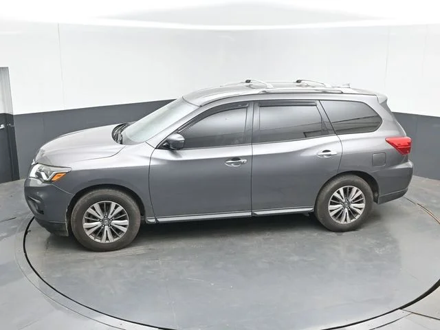 Used 2019 Gun Metallic Nissan SL image 22
