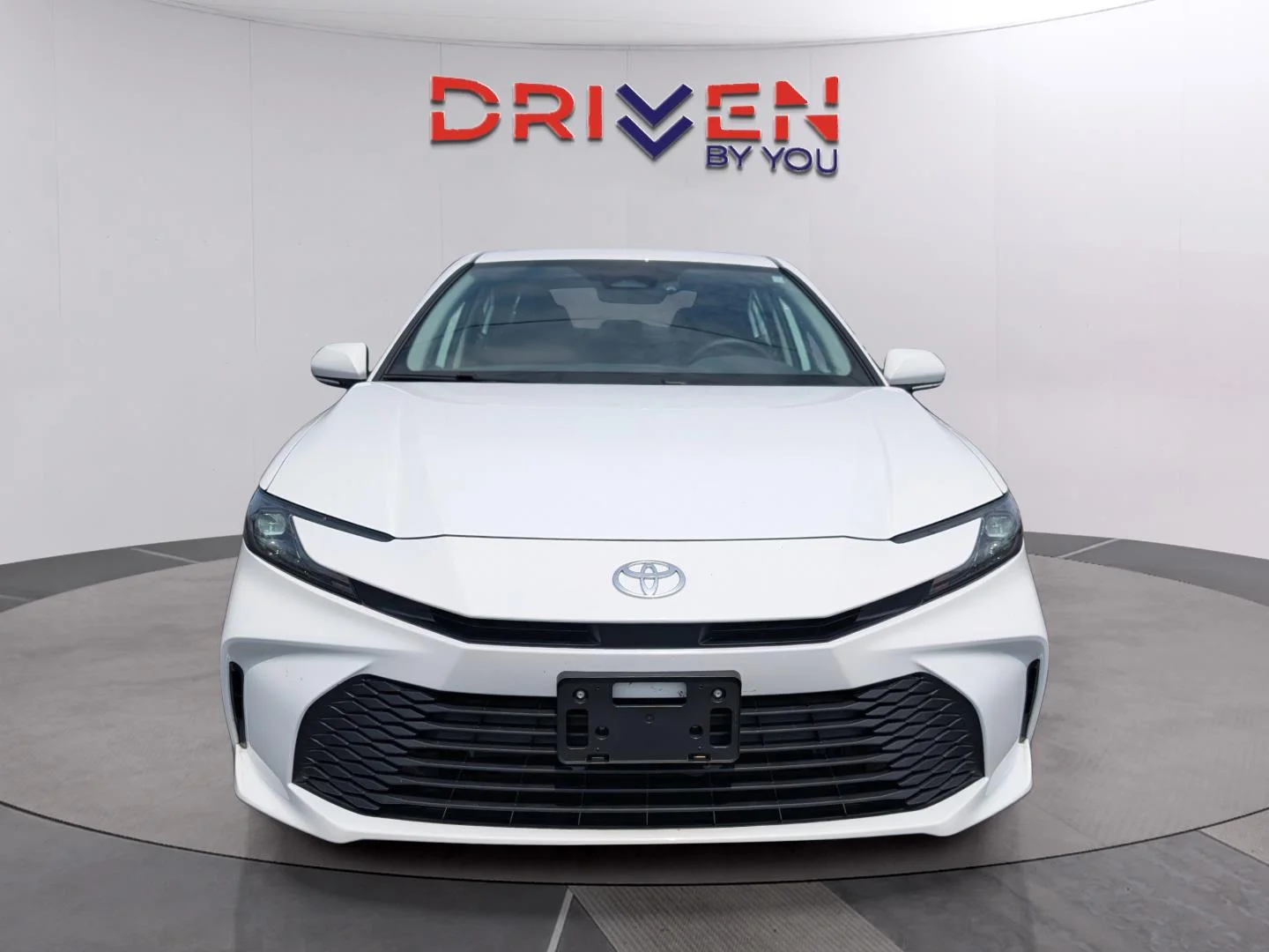 Used 2025 Ice Cap Toyota LE image 8