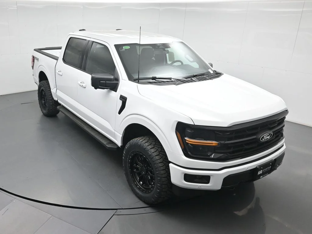 New 2026 Oxford White Ford XLT image 37