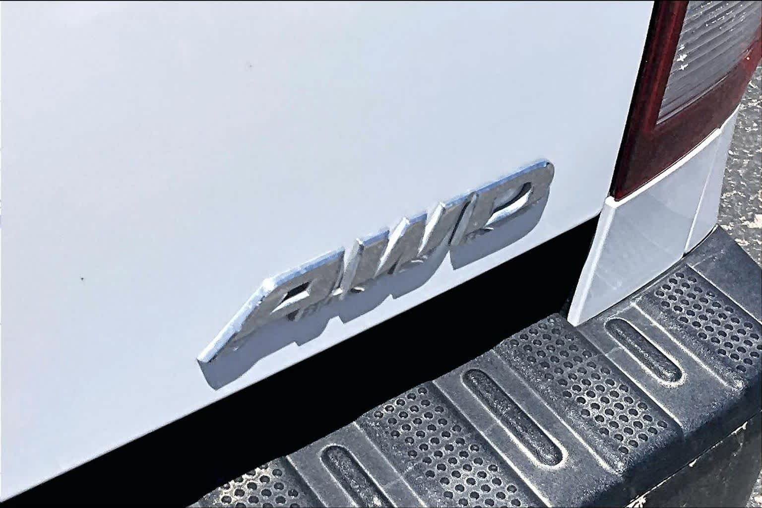 Used 2023 Platinum White Pearl Honda RTL image 8