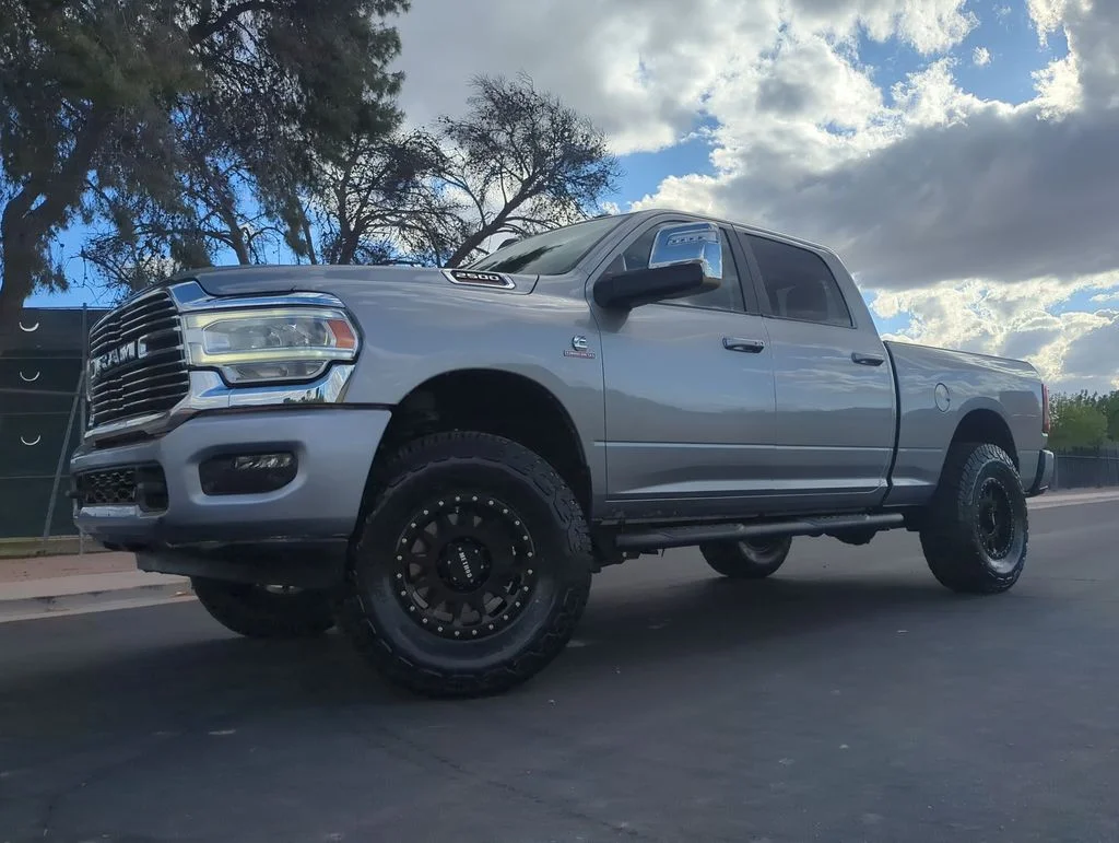 Used 2024 Silver Ram Laramie image 32