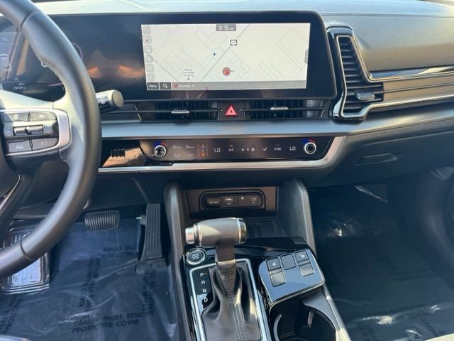 Used 2023 White Kia EX image 18