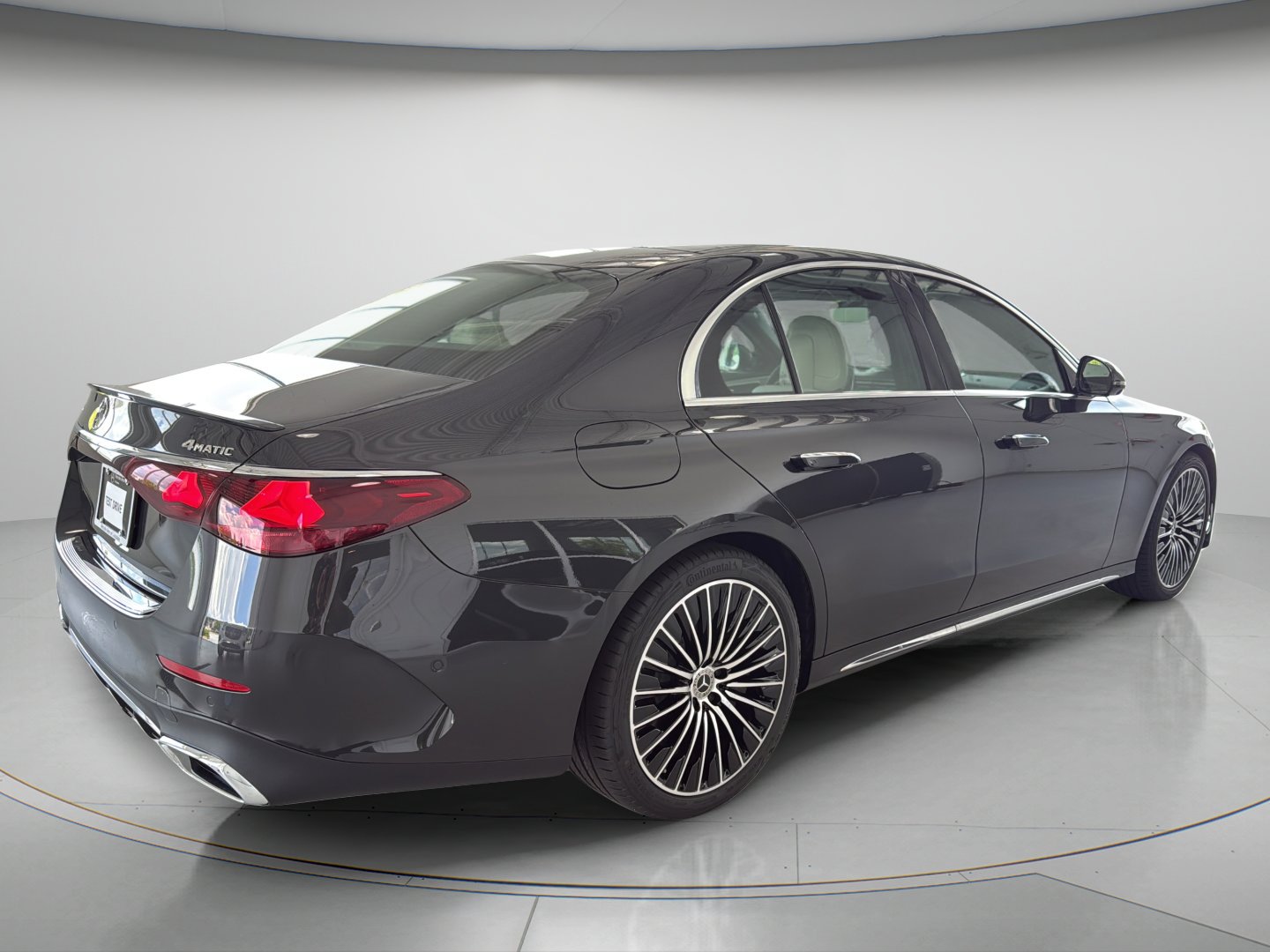 New 2026 Graphite Grey Metallic Mercedes-Benz E 450 image 5