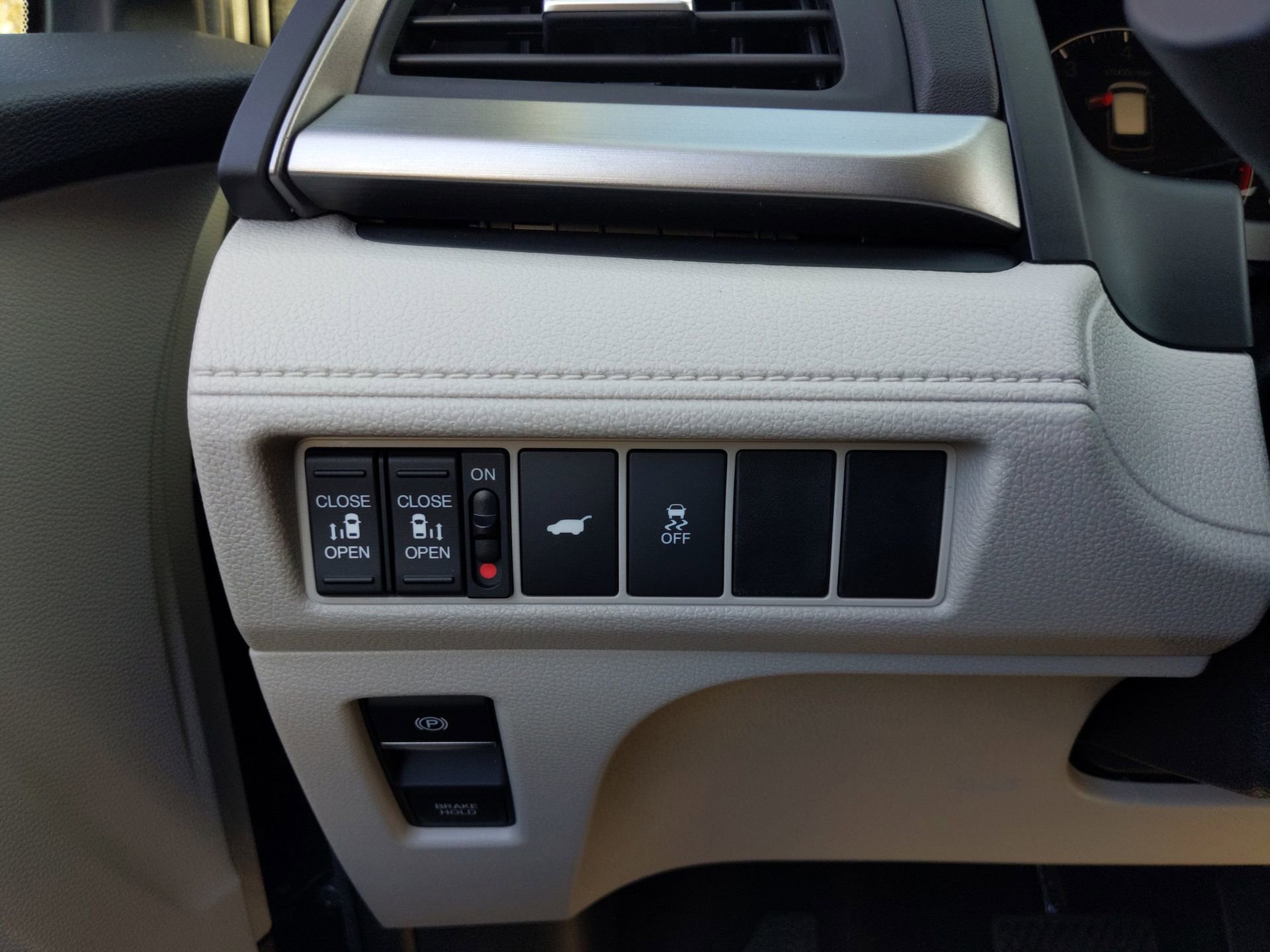 New 2026 Platinum White Pearl Honda EX-L image 29