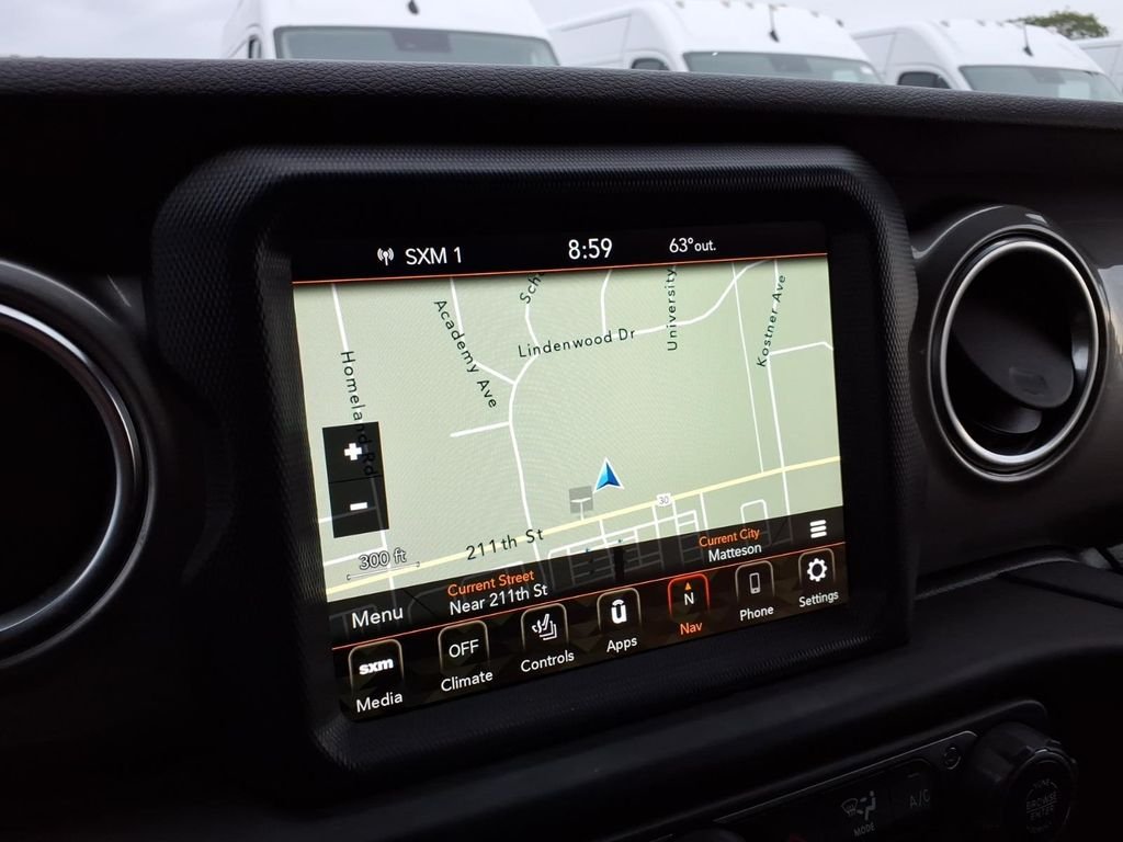 Certified Used 2020 Black Jeep Overland image 15