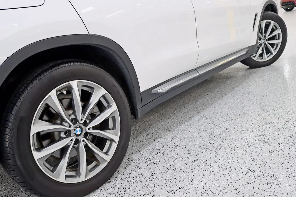 Used 2019 White BMW xDrive30i image 12