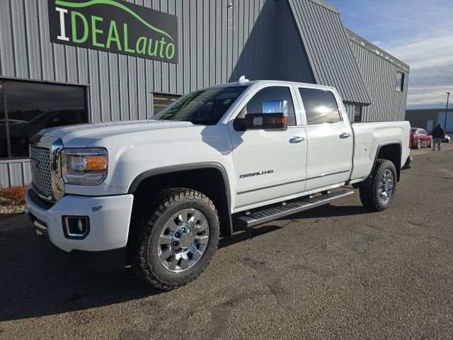 2017 Gmc Sierra Denali photo 2