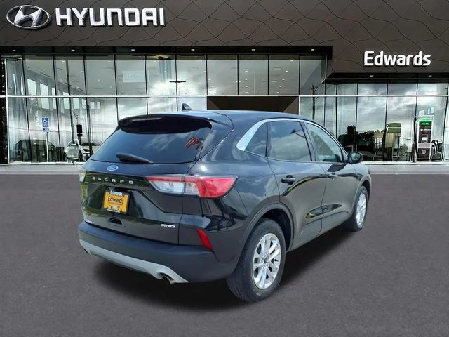 Used 2021 Black Ford SE image 7