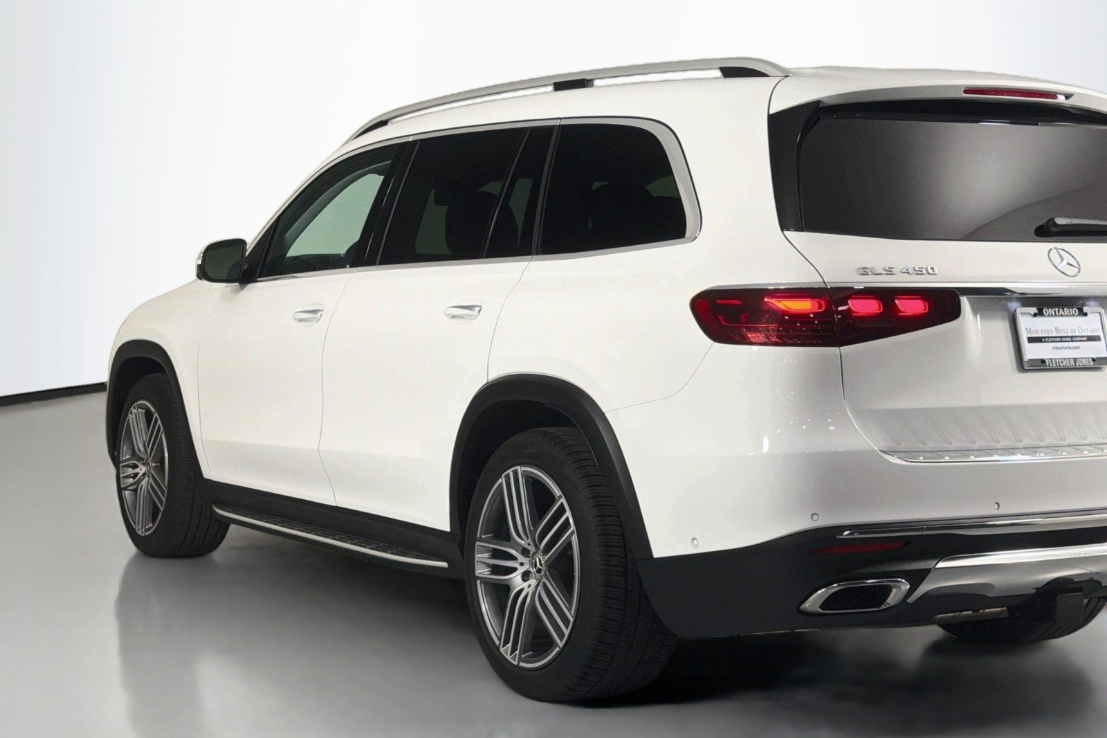 Certified Used 2026 Polar White Mercedes-Benz GLS 450 image 18