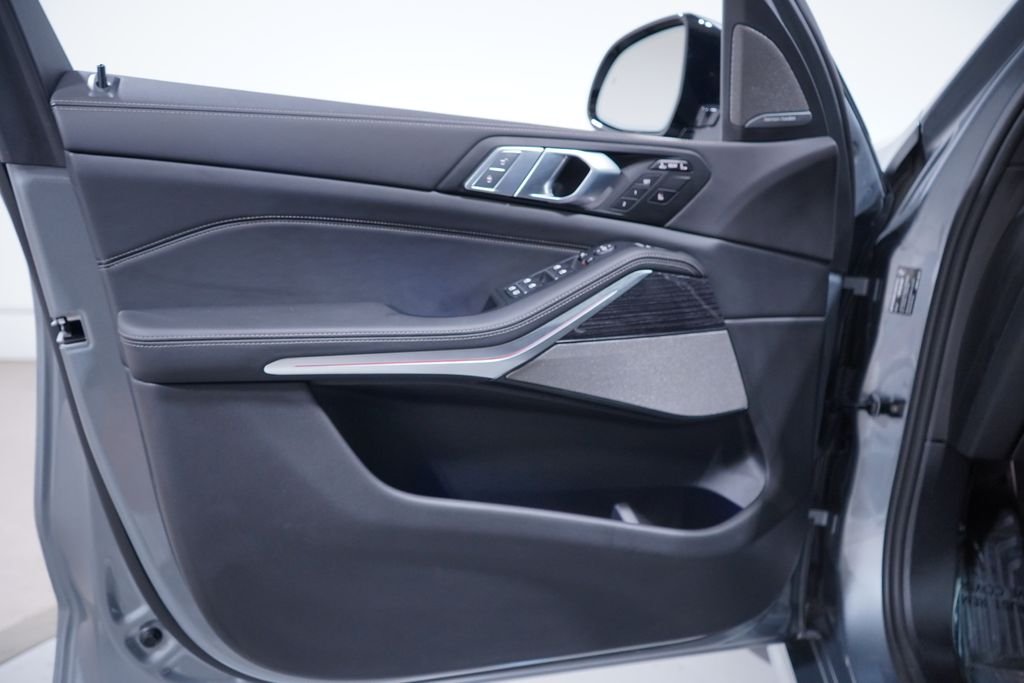 Used 2026 Gray Metallic BMW xDrive40i image 20