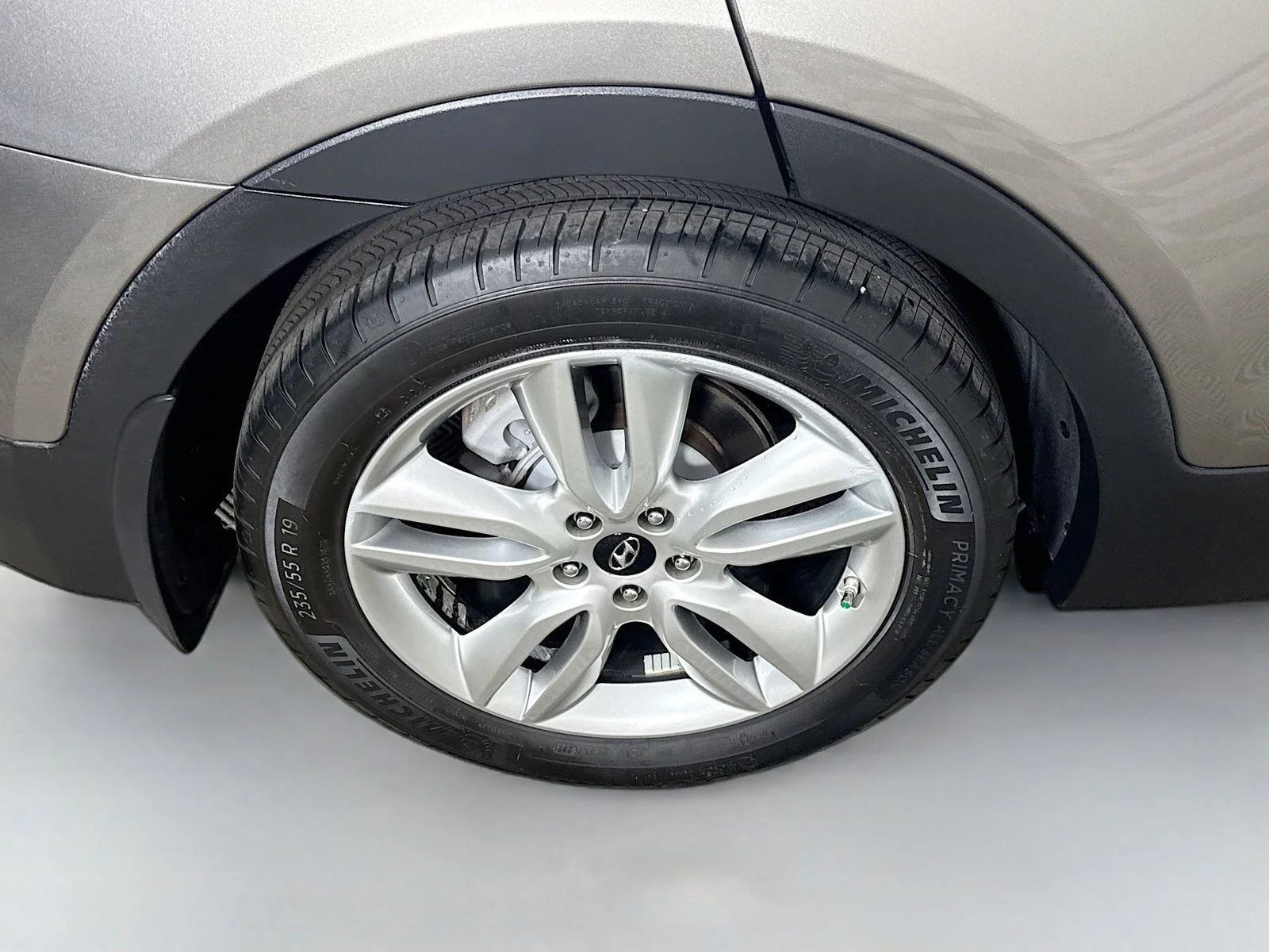 Used 2016 Gray Hyundai 2.0T image 29