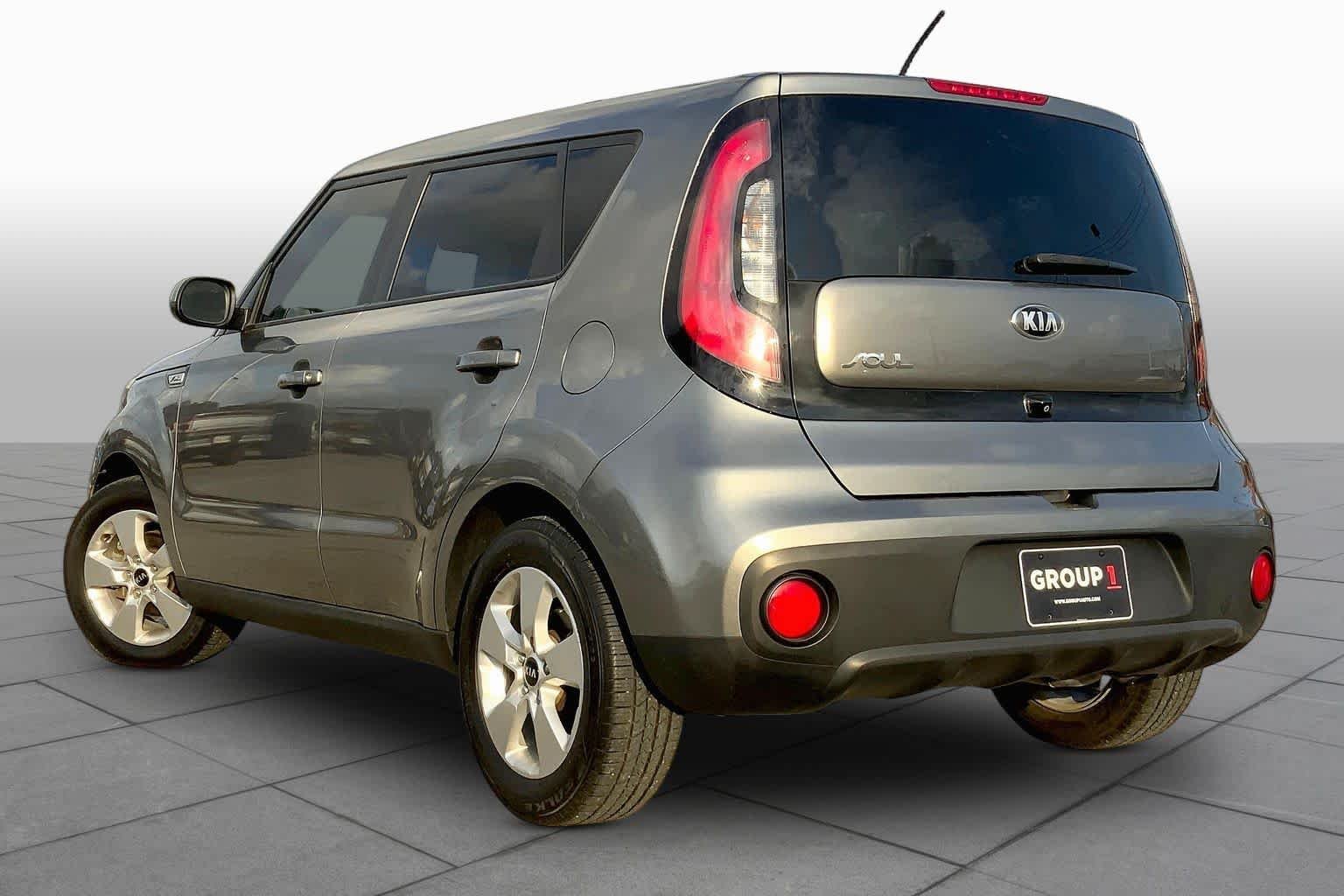 Used 2019 Titanium Gray Kia Base image 11