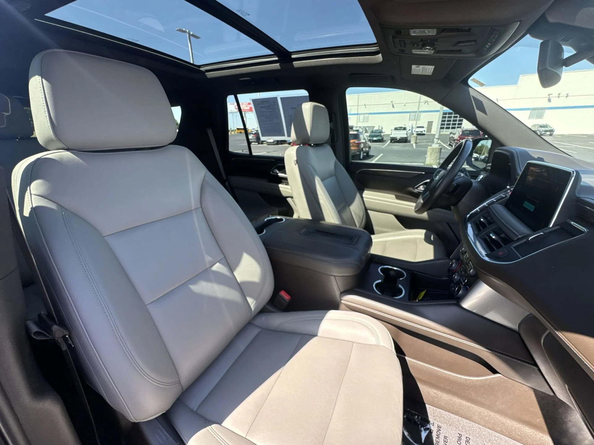 2022 Chevrolet Tahoe LT - Photo 26