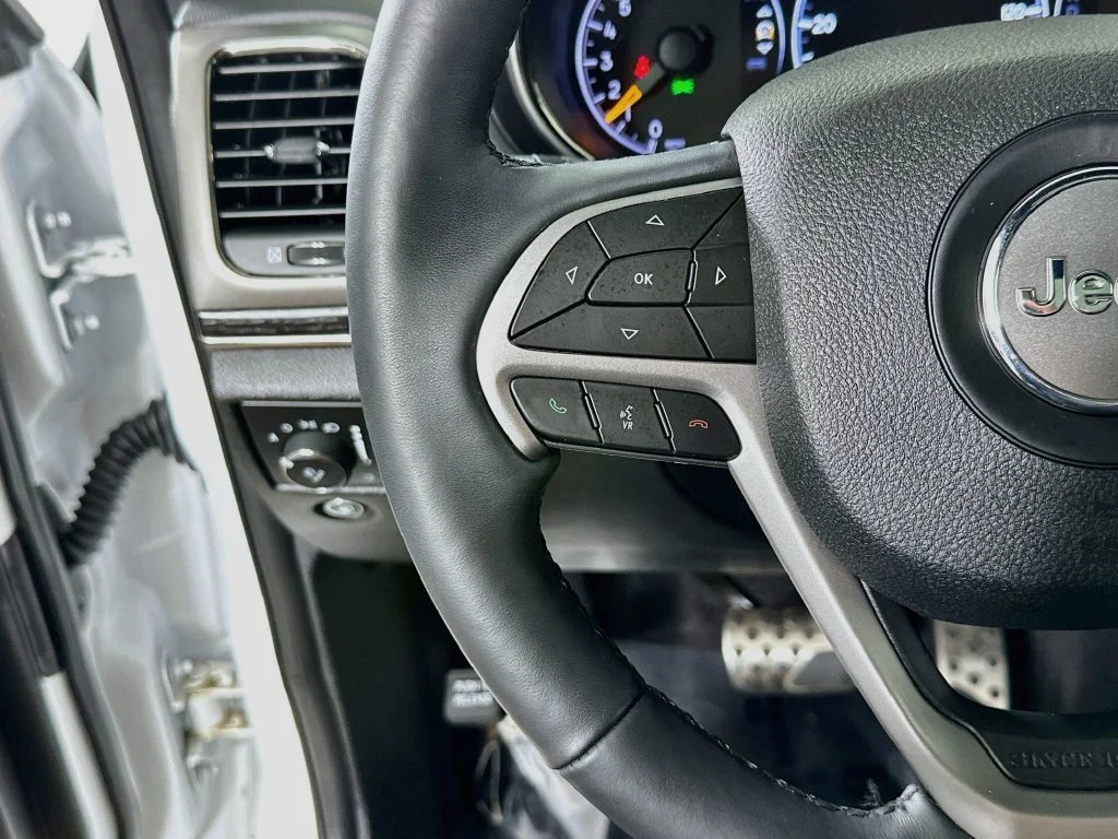 Used 2018 Bright White Clearcoat Jeep High Altitude image 13