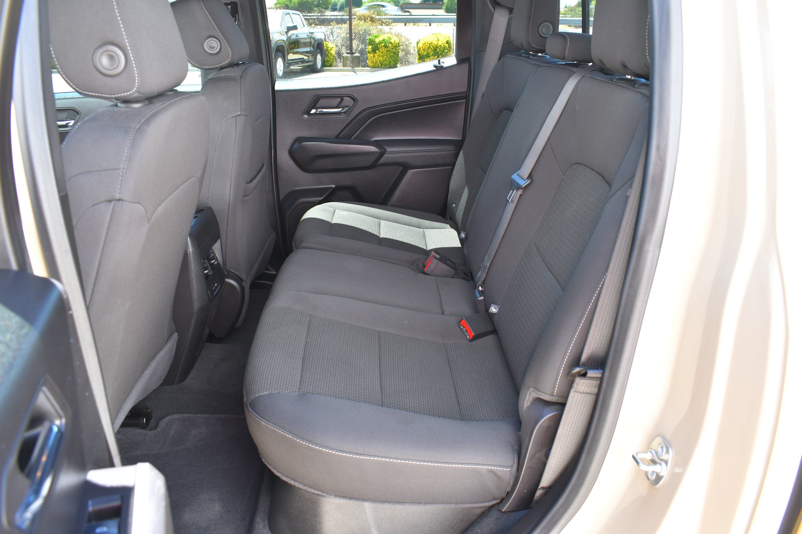 Used 2024 Desert Sand Metallic GMC Elevation image 22