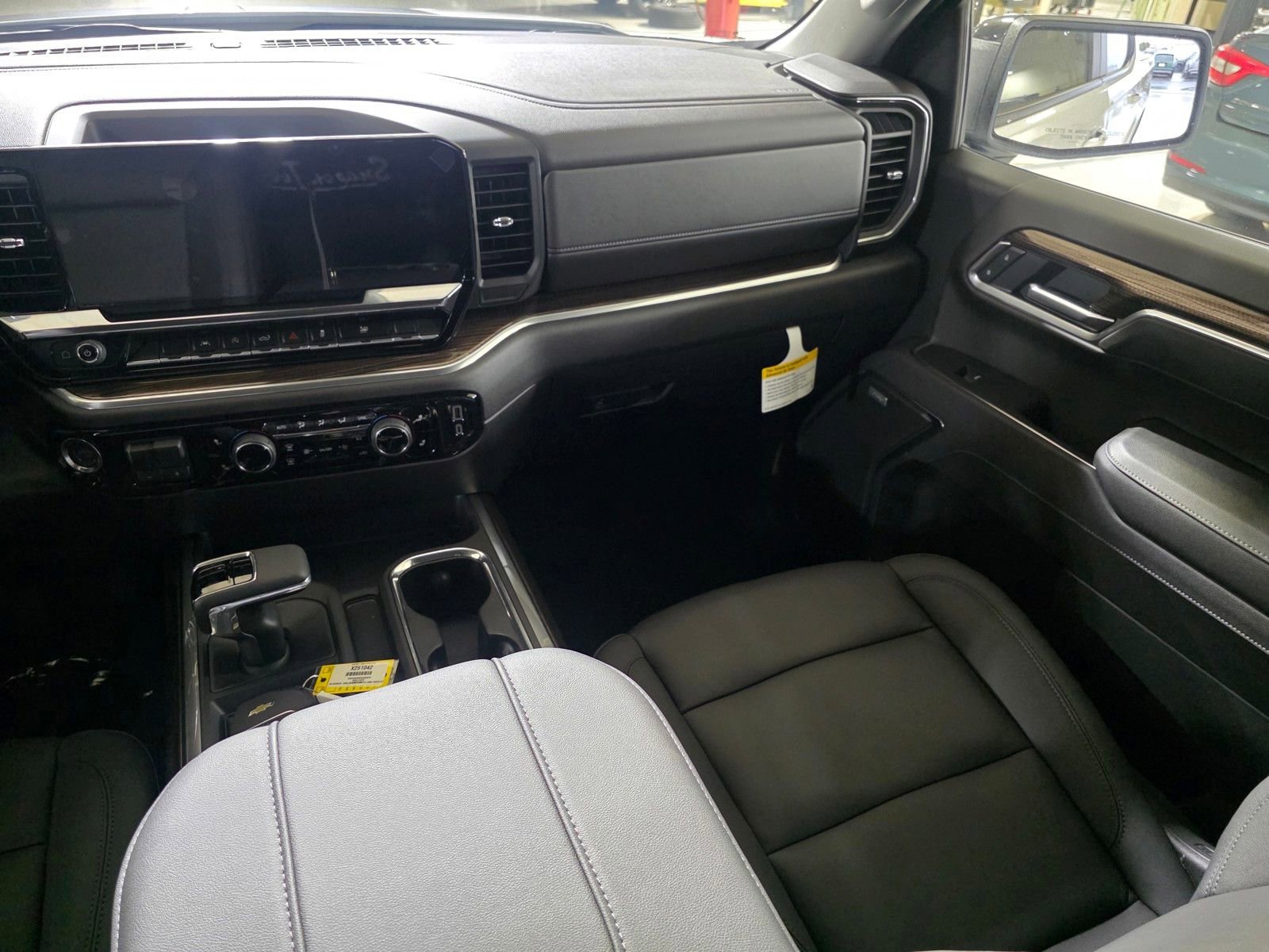 2025 Chevrolet Silverado 1500 RST - Photo 19