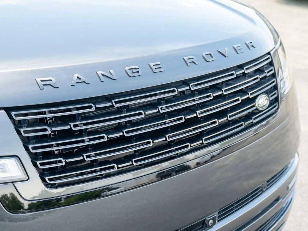 New 2026 Carpathian Grey Land Rover SE image 15